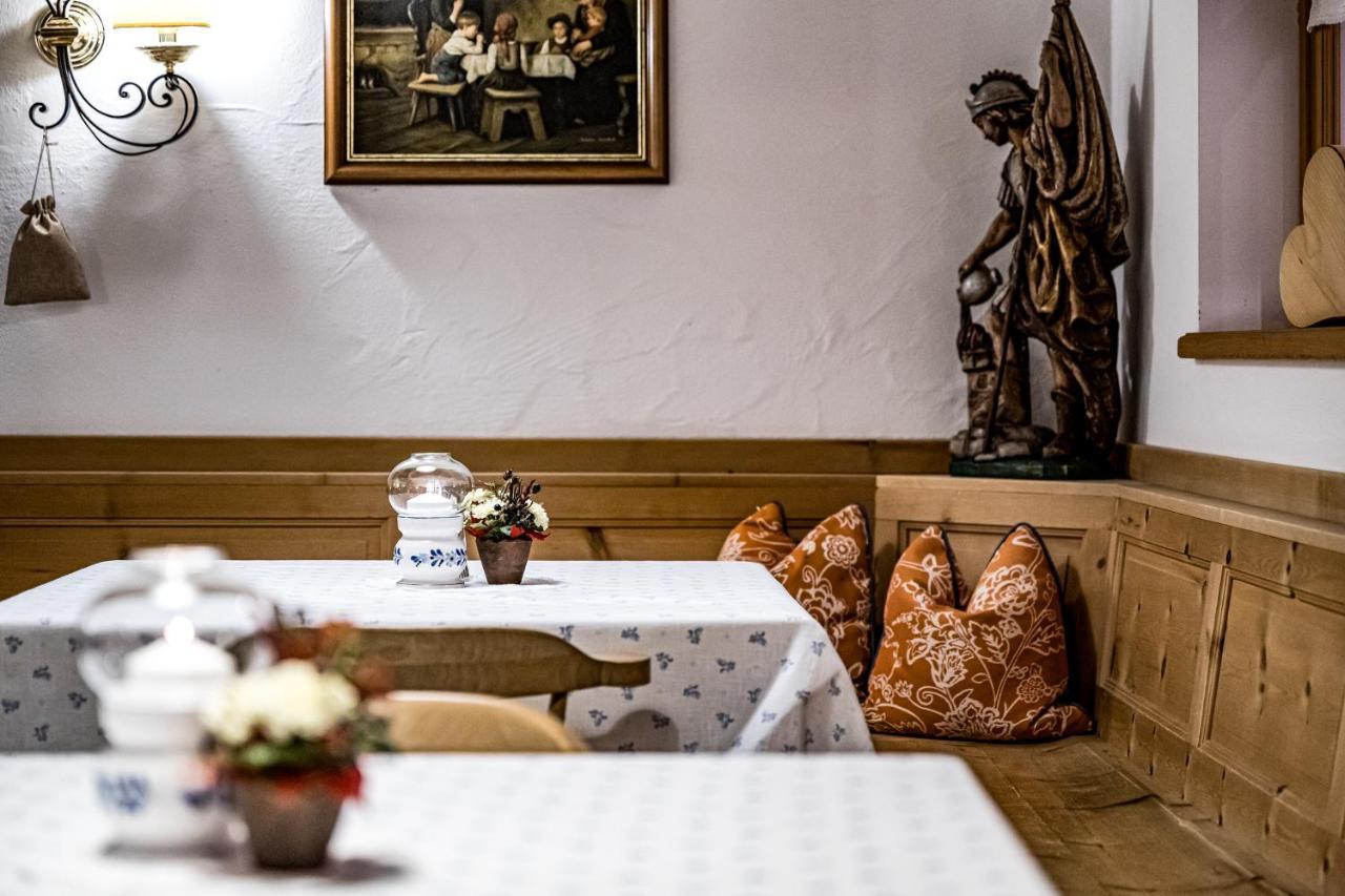 Vierjahreszeiten Tux Bagian luar foto